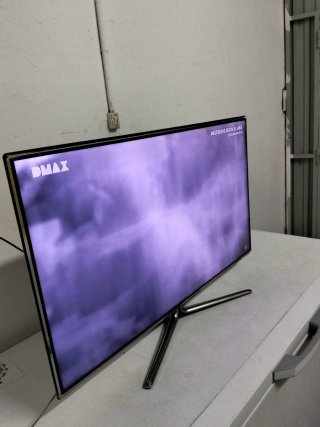 Smart TV Negro y Plateado 42pulgada