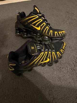 Scarpe Nike Shox Uomo Nero Oro