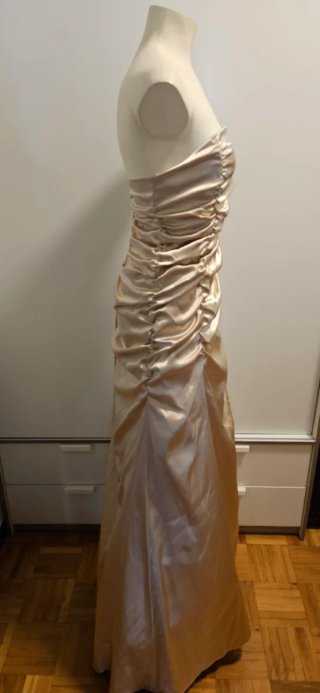 Vestido de fiesta dorado champan