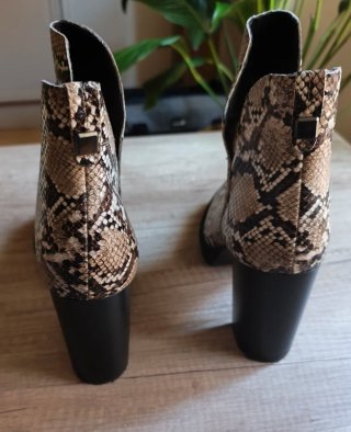 Botines estampado serpiente
