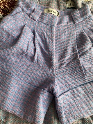 Traje Uterqüe azul y rosa