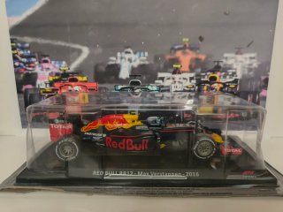 Red Bull RB12 Max Verstappen 2016 Altaya 1:24