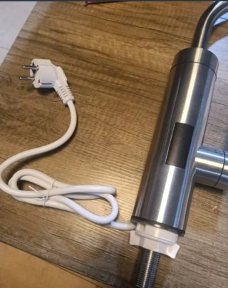 Rubinetto per riscaldamento istantaneo dell'acqua elettrico