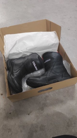 BOTAS DE MOTO COURSE NEGRAS