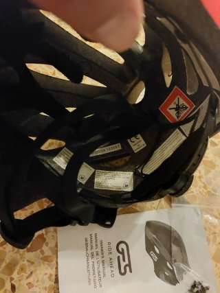 Casco GS Revolución Talla M Negro/Rojo