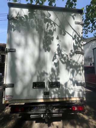 Nissan Atleon 2005