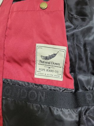 Chaqueta de plumas Pepe Jeans con capucha