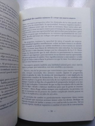 ELLOS VAN AL ESTE, ELLAS A LA DERECHA