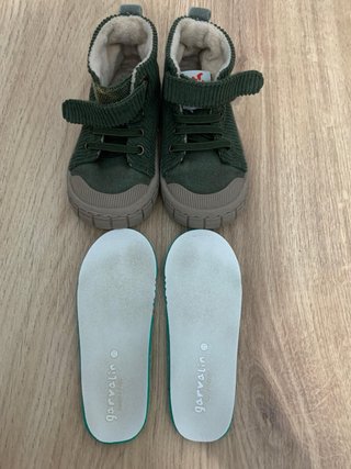Zapatillas niño verde forradas