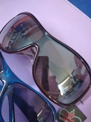 Set 2 Occhiali da Sole Blu e Marroni