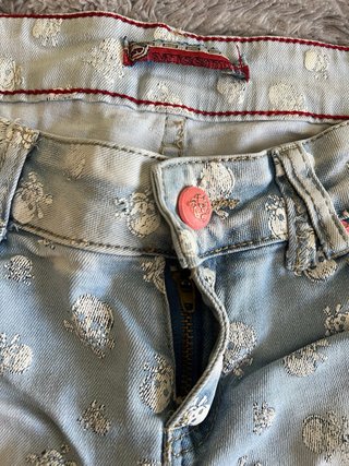 Shorts vaqueros con estampado de calaveras vintage