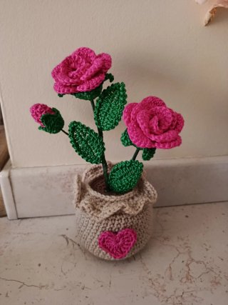 Piantina decorativa uncinetto rosa