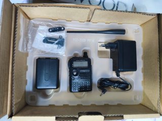 Kenwood TH-F7E Walkie Talkie Dual Bander
