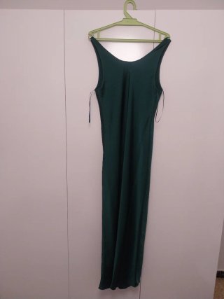 Vestido largo verde escotado Talla S