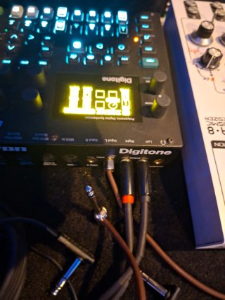 Elektron Digitone Sintetizador Digital