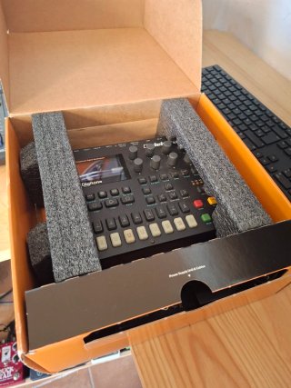 Elektron Digitone Sintetizador Digital