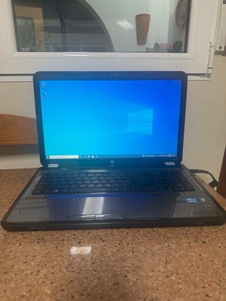 Portátil HP Pavilion 17” como nuevo + cargador