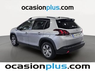 Peugeot 2008 PureTech Signature 60 kW (82 CV)