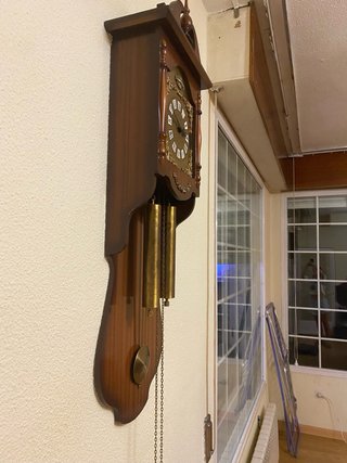 Reloj de péndulo antiguo madera