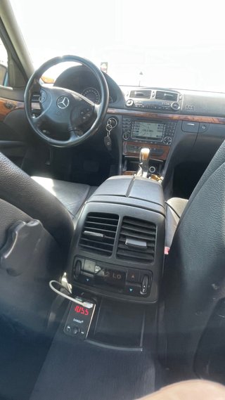 Mercedes-Benz E220 2005