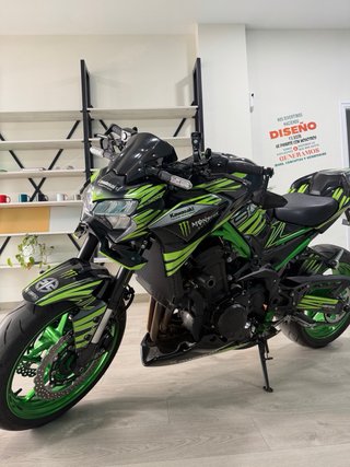 Kawasaki Z900 Full Extras