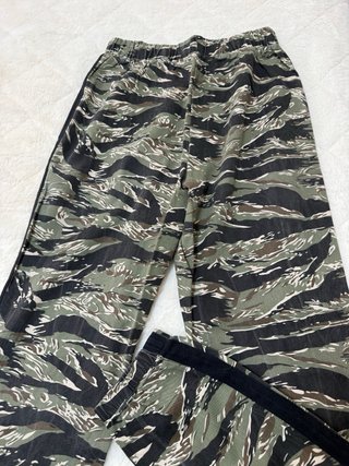 Pantalones Camuflaje Rayas Negras