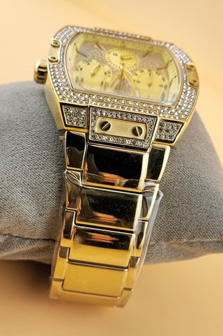 Reloj Guess Phoenix nuevo dorado
