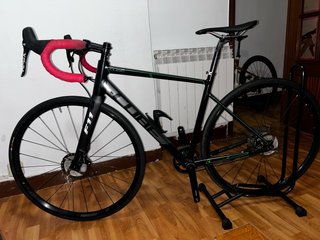 Bicicleta de carretera Cube F11
