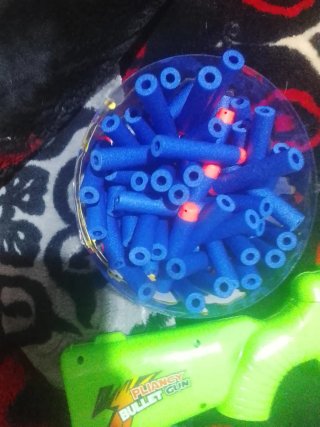 Pistola Nerf con 60 dardos