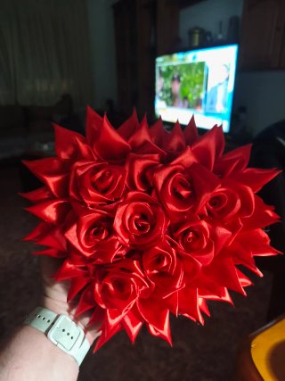 Flores de tela y saten  precio por privado