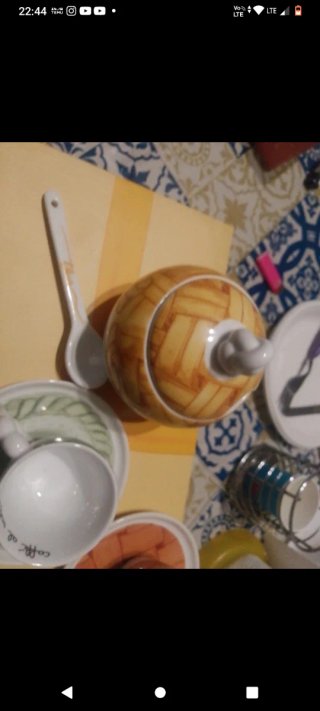 set tazzine + zuccheriera Thun L'Amour nuovo
