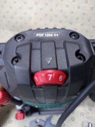 Fresadora Parkside POF 1200 D3