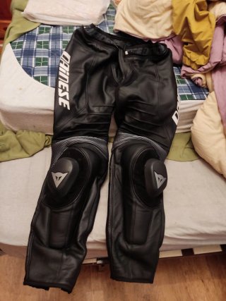 Mono Dainese Laguna Seca D1 Cuero talla 54