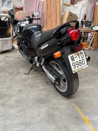 Suzuki gsx 750f katana