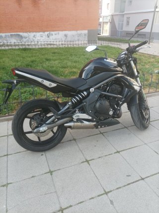 Kawasaki Naked Negra apta por A2