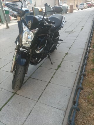 Kawasaki Naked Negra apta por A2