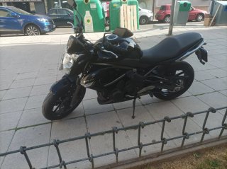 Kawasaki Naked Negra apta por A2