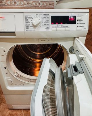 Secadora AEG Lavatherm 56840L