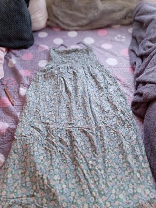 Vestido floral verde y rosa