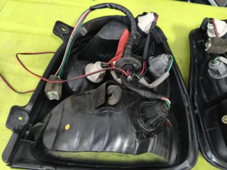 Pilotos Traseros Kia Carnival 2001