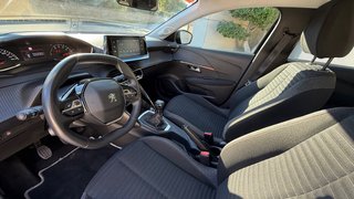 Peugeot 208 2021
