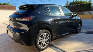Peugeot 208 2021