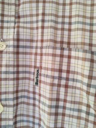 Camisa Barbour cuadros beige y marrón