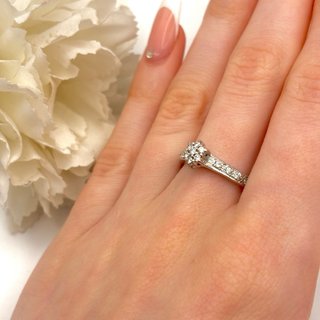 Anillo de oro 18kt con diamantes