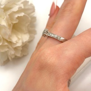 Anillo de oro 18kt con diamantes