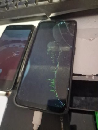 Lotto di 2 Telefoni Cellulari