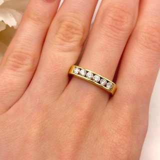 Anillo de oro 18kt con diamantes