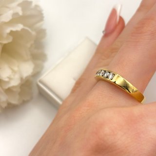 Anillo de oro 18kt con diamantes