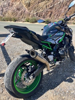 Kawasaki Z 900 Negra y Verde