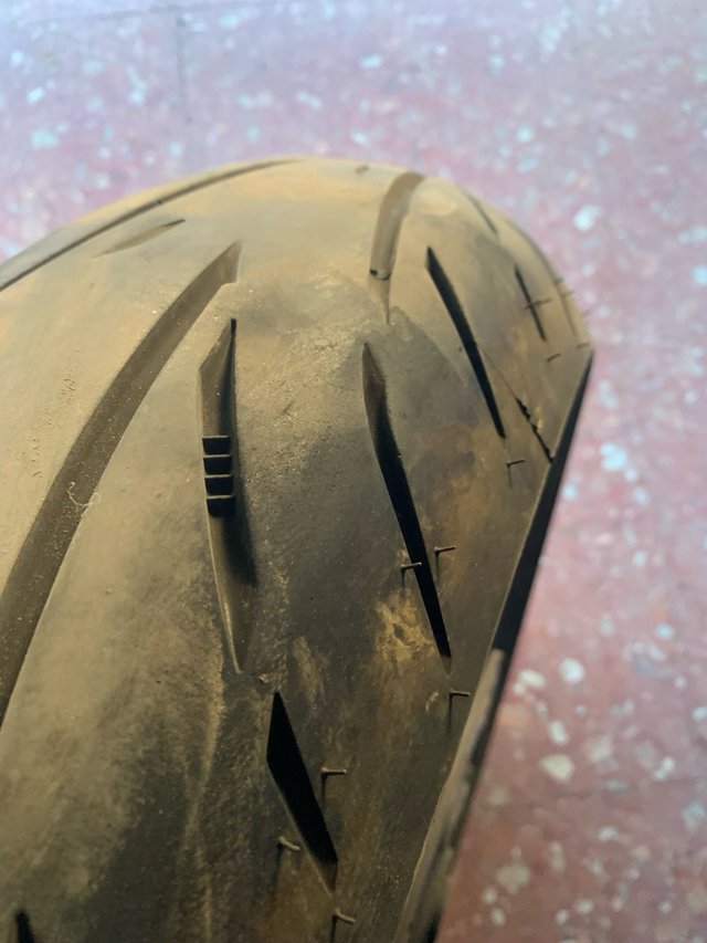 Neumático Mitas 160/60ZR17
